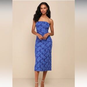 XL Lulus blue floral appliqué strapless midi dress